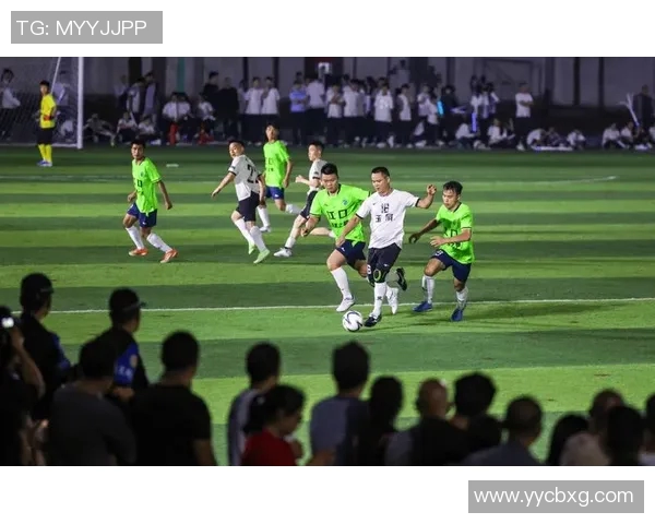 热血绿茵奋勇拼搏展现足球精神激情点燃无限梦想